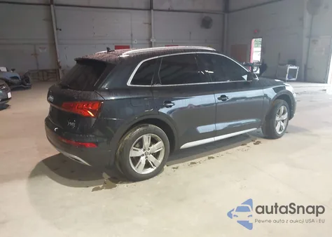 2018 Audi Q5 2.0T Premium/2.0T Tech Premium z USA, uszkodzony, nr VIN WA1BNAFY9J2091802